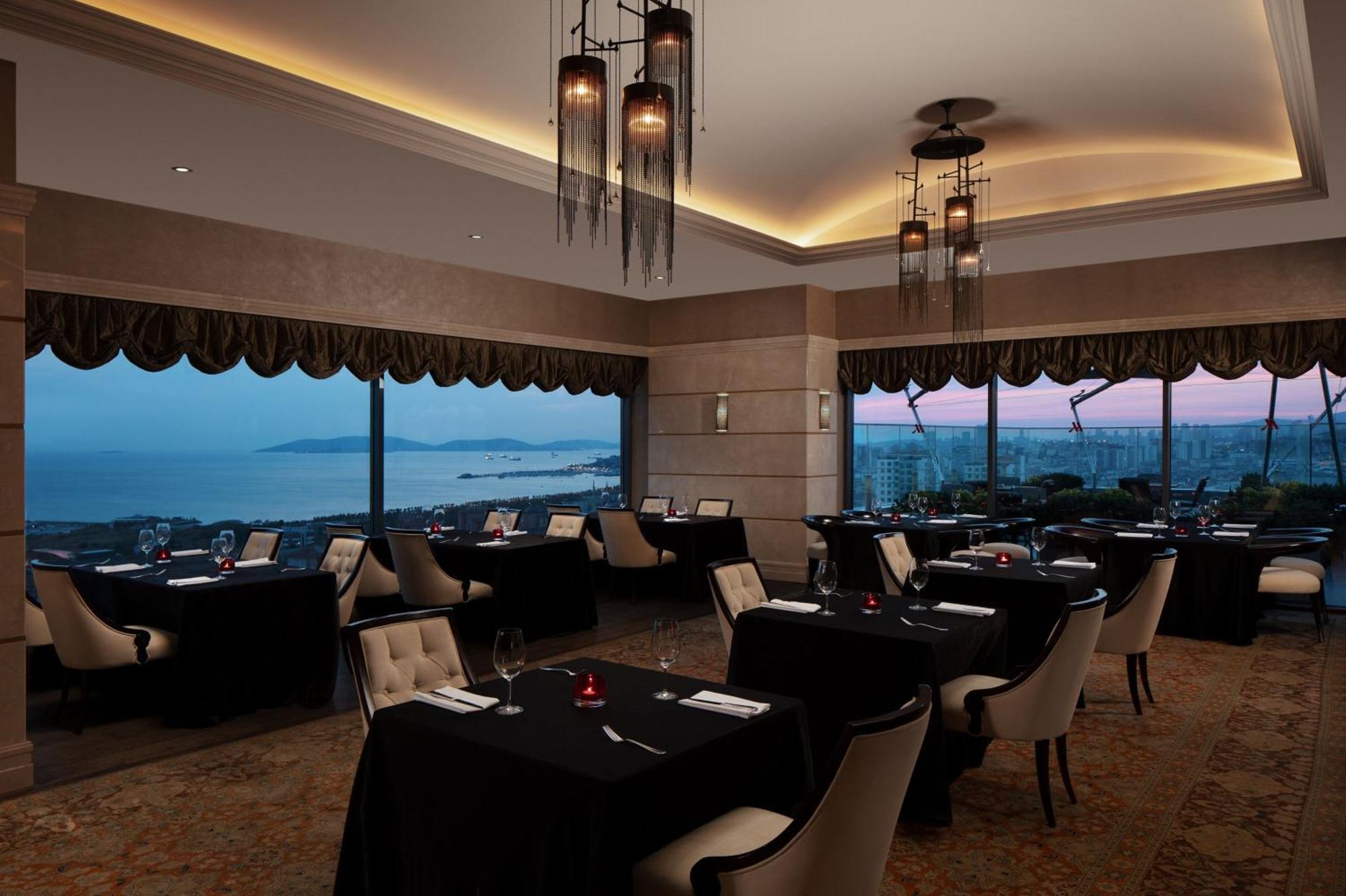 Hotel Divan 5*